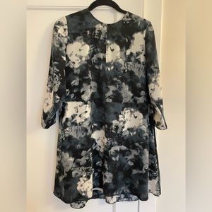 Wilfred Aritzia grey/white printed long sleeve dress xxs